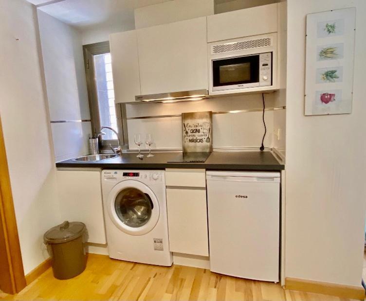 Appartement Estudio Con Parking Centro De By Grupo Bmorales